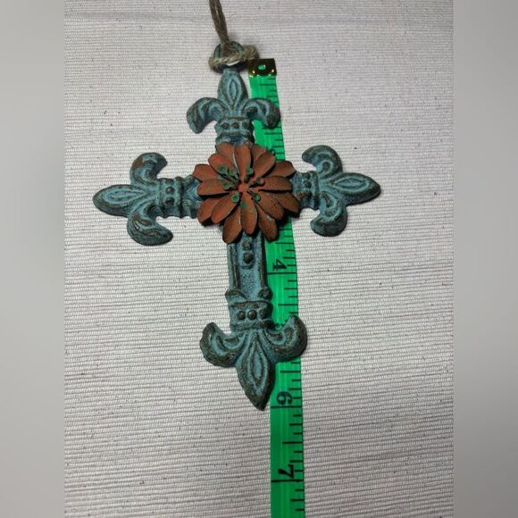 Elegant Cross Home Wall Decor EPC See photos for size references! - Picture 4 of 5